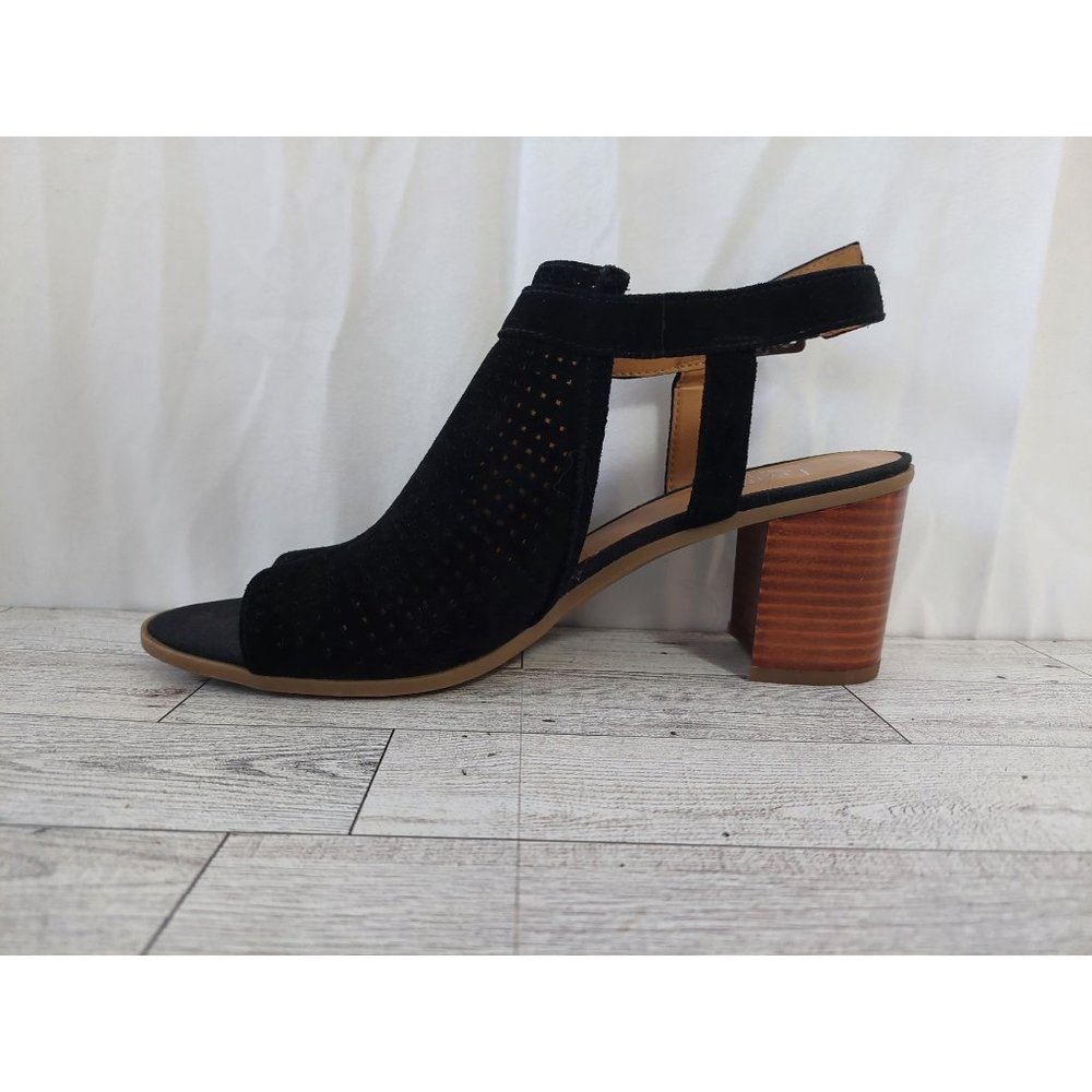 Franco Sarto Size 9M Chunky Heel Black Suede Solid Sandals